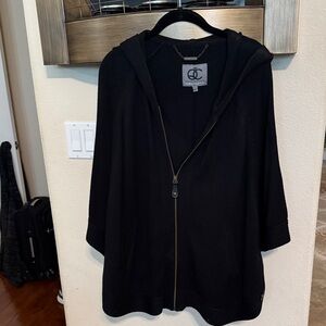 Elegant Black Hooded Women's Jacket